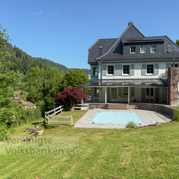 Unternehmer Villa in exponierter Sonnenlage von Calw
