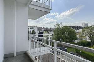 Bezugsfreie, helle 2-Zi.-Wohnung mit 2 Balkonen und Stellplatz in Rhein- und Zentrumsnähe in Bonn – Die vollständige Adresse der Immobilie erhältst du vom Anbieter., 53111 Nordstadt, Bonn – Vorschaubild 12