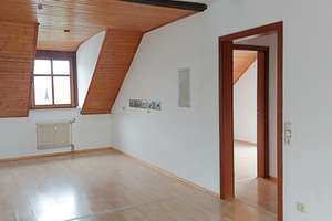 Schöne Dachgeschosswohnung mit Balkon, Kellerabteil und Stellplatz in begehrter Lage - Lengfeld  – Die vollständige Adresse der Immobilie erhältst du vom Anbieter., 97076 Lengfeld, Würzburg – Vorschaubild 11