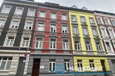*** Charmante - 2- Zimmer-Wohnung - mit schmuckhafter Fassade - in Aachen-Burtscheid ***