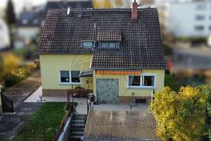 Wiesbaden: Charmantes Ein- bis Zweifamilienhaus in Biebrich! 