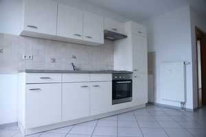 WG-taugliche 2-Zimmer-Wohnung mit Einbauküche – Carl-von-Ossietzky-Straße 57, 9126 Chemnitz – Vorschaubild 1