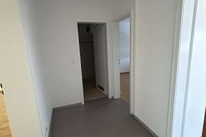 Charmante 2-Raum-Hochparterre-Wohnung mit Terrasse  / EBK / Garage in Stuttgart-Sillenbuch – Fridinger Straße 15, 70619 Sillenbuch (Ortsteil), Stuttgart – Vorschaubild 13