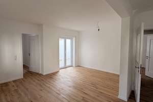 Neu modernisierte 4-Zimmer-Wohnung mit Terrasse und EBK in Stuttgart-West – Klopstockstr. 17, 70193 Hölderlinplatz, Stuttgart – Vorschaubild 6