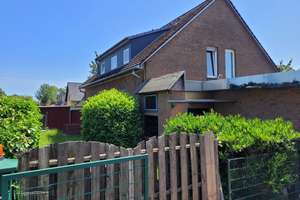 Freistehendes Zweifamilienhaus mit großem Garten, vielen Stellplätzen und Erweiterungsmöglichkeiten – Die vollständige Adresse der Immobilie erhältst du vom Anbieter., 21423 Winsen (Luhe) – Vorschaubild 2