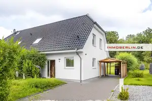 IMMOBERLIN.DE - Ersteinzug! Schönes energieeffizientes Haus in Seenähe beim Seddiner Golfplatz – Potsdam-Mittelmark (Kreis) – Vorschaubild 1