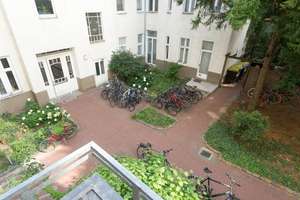 Ruhiges Altbau-Juwel: 2 Zimmer mit Balkon im begrünten Seitenflügel – Die vollständige Adresse der Immobilie erhältst du vom Anbieter., 10587 Charlottenburg, Berlin – Vorschaubild 8
