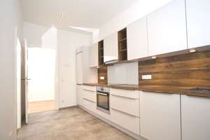 Bezugsfreie 3,5 Zi. Etagenwohnung in Westend mit gr. Balkon – Die vollständige Adresse der Immobilie erhältst du vom Anbieter., 14052 Westend, Berlin – Vorschaubild 3