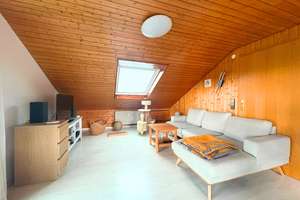 Charmante 3-Zimmer Dachgeschosswohnung mit 62 m² in Plochingen – Die vollständige Adresse der Immobilie erhältst du vom Anbieter., 73207 Plochingen – Vorschaubild 2