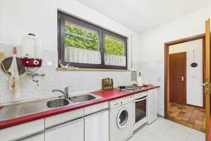 Familienhaus mit Einliegerwohnung – ideal für kreative Wohnideen! – Siegen-Wittgenstein (Kreis) – Vorschaubild 5