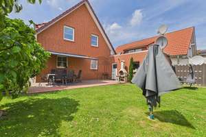 Stilvolles Einfamilienhaus mit Kamin, Fußbodenheizung und sonnigem Garten – ideal für Familien – Die vollständige Adresse der Immobilie erhältst du vom Anbieter., 30455 Badenstedt, Hannover – Vorschaubild 16
