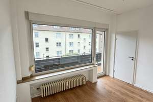 3-Zimmer-Traumwohnung mit 2 großen Balkonen in Düsseldorf Unterrath+++98 qm – Paderborner Str. 9, 40468 Unterrath, Düsseldorf – Vorschaubild 9