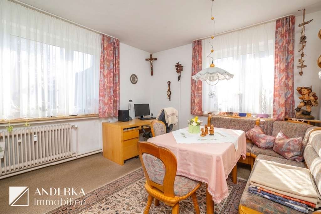 Immobilie in Burgau - Sichere Kapitalanlage: Gepflegtes 3-Parteienhaus mit solider Rendite in Top-Lage von Burgau! - Bild 3