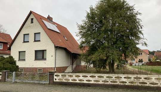 Bild von Charmantes Einfamilienhaus mit Nebengebäude in Leiferde – Ihr neues Zuhause!