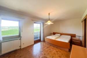 Sofort bezugsfrei: Charmantes Reihenmittelhaus mit PV-Anlage, Kamin & traumhaftem Blick ins Grüne – Die vollständige Adresse der Immobilie erhältst du vom Anbieter., 83512 Wasserburg am Inn – Vorschaubild 9