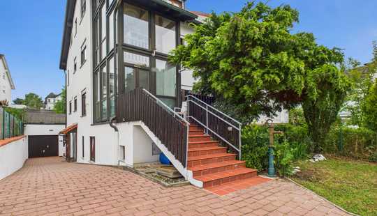 Bild von Helle Doppelhaushälfte mit Wintergarten und Einliegerwohnung in familienfreundlicher Lage
