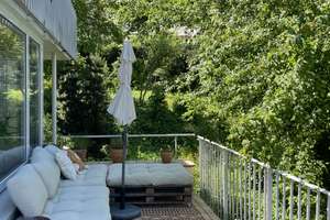 Charmante 3,5-Zimmer-Wohnung mit großer Terrasse, Wintergarten & Garten