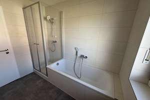 Erstbezug nach Sanierung: ansprechendes 4-Zimmer-Reihenmittelhaus mit Garage in Neutraubling – Die vollständige Adresse der Immobilie erhältst du vom Anbieter., 93073 Neutraubling – Vorschaubild 11