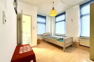 * Ehemaliges Hotel plus Wohnhaus * TOP Lage * Großes Grundstück * 18 Zimmer mit Bad * 4 Wohnungen * – Leer (Kreis) – Vorschaubild 21