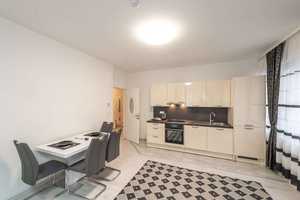 Exklusive, sanierte 1,5-Raum-Wohnung mit Balkon und EBK in Leipzig – Bernhard-Göring-Straße 41, 4107 Leipzig – Vorschaubild 3