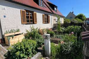 Charmantes Siedlerhaus im Grünen in Augsburg Bärenkeller – Die vollständige Adresse der Immobilie erhältst du vom Anbieter., 86156 Bärenkeller, Augsburg – Vorschaubild 1