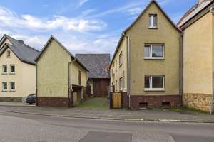 Großzügiges Einfamilienhaus mit Hof und Gartenparadies an der Wetter in Steinfurth – Die vollständige Adresse der Immobilie erhältst du vom Anbieter., 61231 Bad Nauheim – Vorschaubild 2