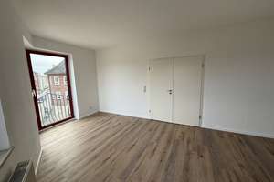 Moderne helle 2-Zimmer-Wohnung 64m² in Kiel Südfriedhof EBK Nähe CAU frisch renoviert zentral – Hermann-Weigmann-Str. 2-4, 24114 Südfriedhof, Kiel – Vorschaubild 4