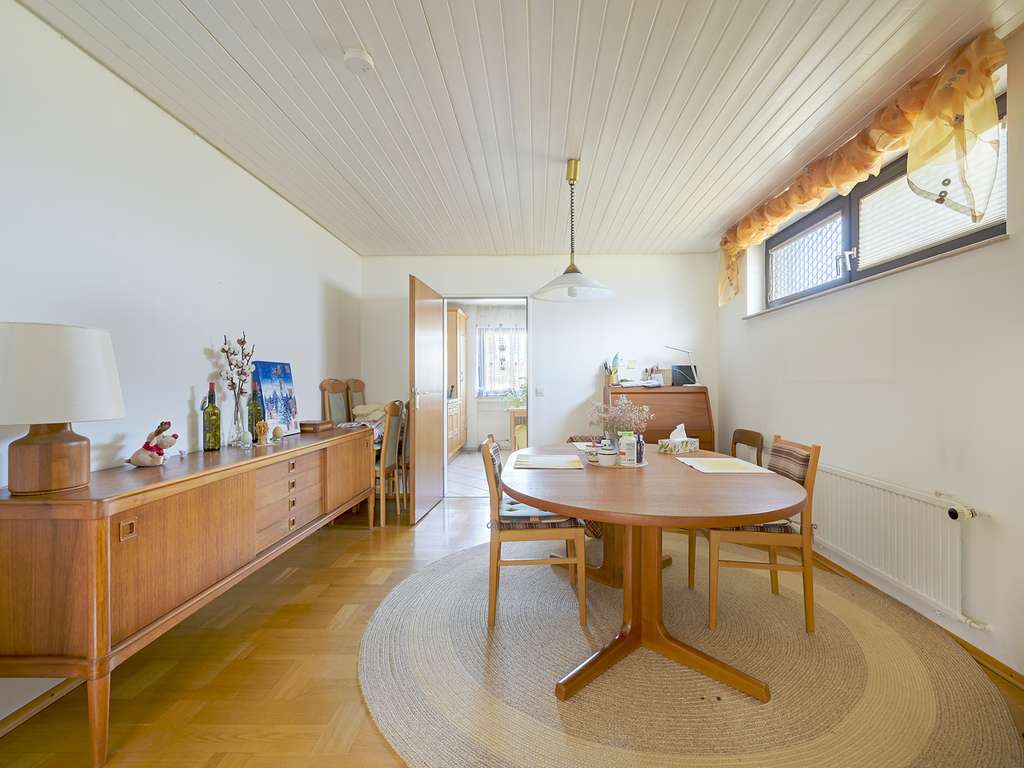 Immobilie in Bietigheim - Doppelhaushälfte mit viel Potenzial in ruhiger Lage! - Bild 1