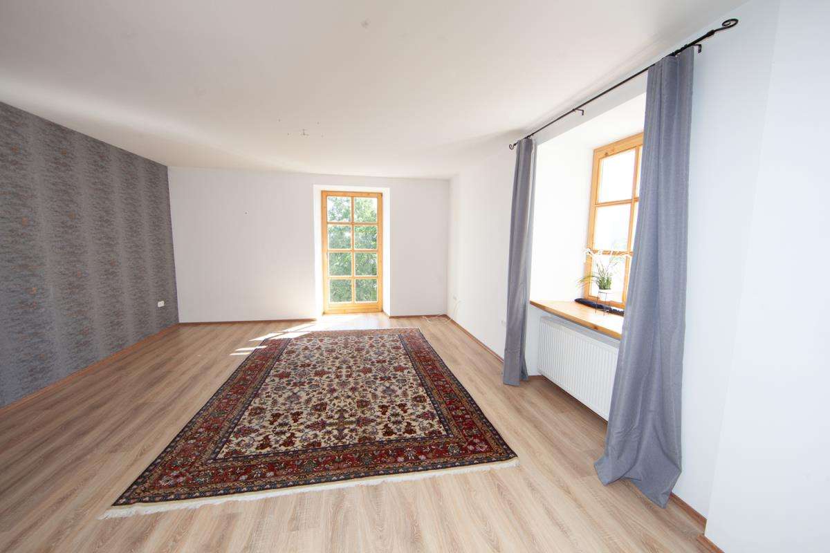 Immobilie in Bayerisch Eisenstein - Geräumiges Haus mit Arberblick -  bis zu 5 Wohnungen - Bild 4