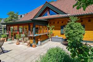 Ein Stück Tirol in Köpenick: Alpencharme auf sonnigem Grundstück – Die vollständige Adresse der Immobilie erhältst du vom Anbieter., 12557 Köpenick, Berlin – Vorschaubild 2