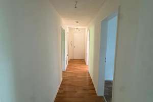WBS-Schein erforderlich! Frisch renovierte 3-Zimmer Wohnung Fischbacherberg – Glatzer Straße 23, 57072 Siegen, Siegen – Vorschaubild 3