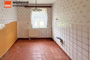VIEL PLATZ FÜR DIE FAMILIE UND NUR NOCH RENOVIEREN: DOPPELHAUSHÄLFTE MIT UNTERKELLERUNG + GARAGE – Die vollständige Adresse der Immobilie erhältst du vom Anbieter., 17098 Friedland – Vorschaubild 11