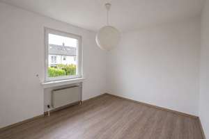 Provisionsfrei von privat: Modernisiertes Reihenhaus mit Garage in Hagen-Ems – Max-Planckstr. 6, 58093 Emst, Hagen – Vorschaubild 14