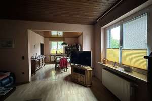 2-Familienhaus mit großem Grundstück und Nebengebäuden, bester Verkehrsanbindung und viel Potential – Krefelder Str. 301, 47877 Willich – Vorschaubild 9