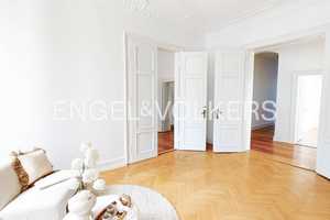 Wunderschöne Beletage - Altbauwohnung in zentraler Stadtlage – Wiesbaden – Vorschaubild 1