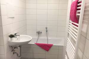 Großzügige 2-Raum-Wohnung mit Balkon, Bad mit Handtuchheizkörper – Stollberger Str. 45, 9119 Kapellenberg, Chemnitz – Vorschaubild 2