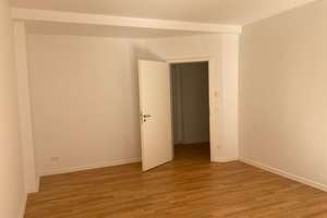Luxuriöse 4 Raumwohnung mit Fußbodenheizung, Wanne & Dusche, Hauswirtschaftsraum, Einbauküche inkl! – Jacobstraße 23, 6110 Südliche Innenstadt, Halle (Saale) – Vorschaubild 6