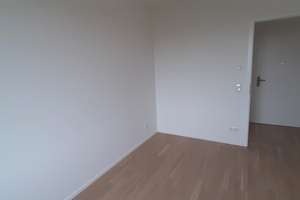 Helle, ruhige, neuwertige 3-Zimmer-Wohnung mit Balkon und Einbauchküche in Stuttgart Steckfeld – Die vollständige Adresse der Immobilie erhältst du vom Anbieter., 70599 Steckfeld, Stuttgart – Vorschaubild 12