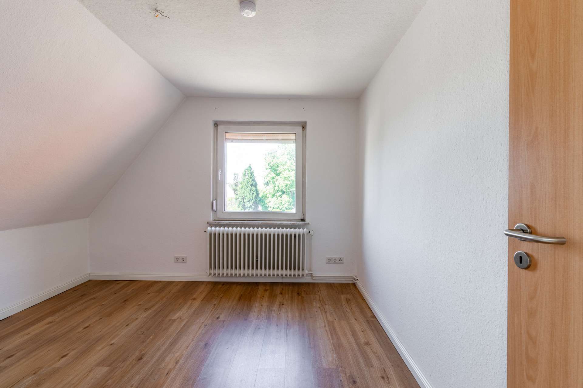 Immobilie in Wathlingen - Wathlingen Haus Kaufen. Einfamilienhaus in Wathlingen. Hauskauf Celle. Haus Kaufen Kreis Celle. - Bild 4