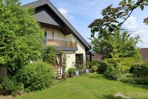 Stattliches, grundsolides Domizil mit Doppelgarage und schön eingewachsenem Garten - Dingolshausen – 97497 Dingolshausen – Vorschaubild 2