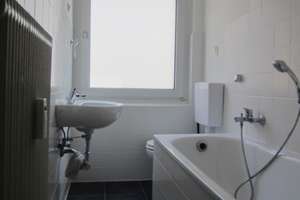 Gemütliche 2-Zimmer-Wohnung in Gelsenkirchen – bequem und zentral – Erichstraße 15, 45888 Bulmke-Hüllen, Gelsenkirchen – Vorschaubild 1