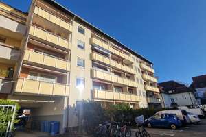 Charmante Eigentumswohnung im Herzen von Fürth – Komfortabel mit Stellplatz und Aufzug!