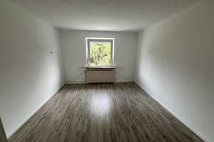 OFFENE Besichtigung am 10.6. um 19:00 Uhr - renovierte 2-Zimmer-Wohnung in ruhigem 5 Parteien Haus – Am Hagen 19, 42855 Fichtenhöhe, Remscheid – Vorschaubild 3
