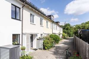 Modernisiertes Reihenmittelhaus mit schönem Westgarten in ruhiger Stichstraßenlage – Die vollständige Adresse der Immobilie erhältst du vom Anbieter., 81735 Ramersdorf, München – Vorschaubild 2