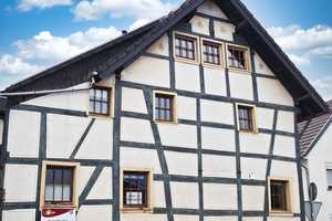 *INDIVIDUALITÄT auf ca. 200 m²  – Vierkant-Fachwerkhof  mit Studio und herrlichem Garten*  – Ahrweiler (Kreis) – Vorschaubild 1