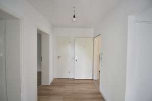 Idealer Grundriss! Renovierte 3-Zimmer-Whg mit Balkon & Garage – Rathelbeckstraße 291b, 40627 Unterbach, Düsseldorf – Vorschaubild 2