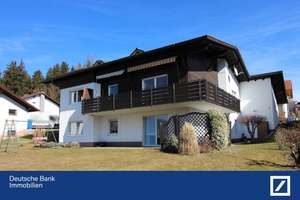 Großzügiges, gepflegtes Zweifamilienhaus in Ruhmannsfelden – Die vollständige Adresse der Immobilie erhältst du vom Anbieter., 94239 Ruhmannsfelden – Vorschaubild 1