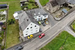 Unmittelbar am Nürburgring: Mehrfamilienwohnhaus mit Potential – Ahrweiler (Kreis) – Vorschaubild 1