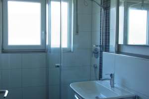 Geschmackvolle, möblierte und zentrale 2-Raum-Wohnung mit Balkon und EBK in Heilbronn – 74076 Heilbronn, Heilbronn – Vorschaubild 7