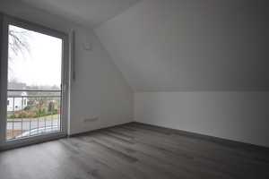 Freistehender Familientraum, Baujahr 2020, großes Grundstück… – Cuxhaven (Kreis) – Vorschaubild 11